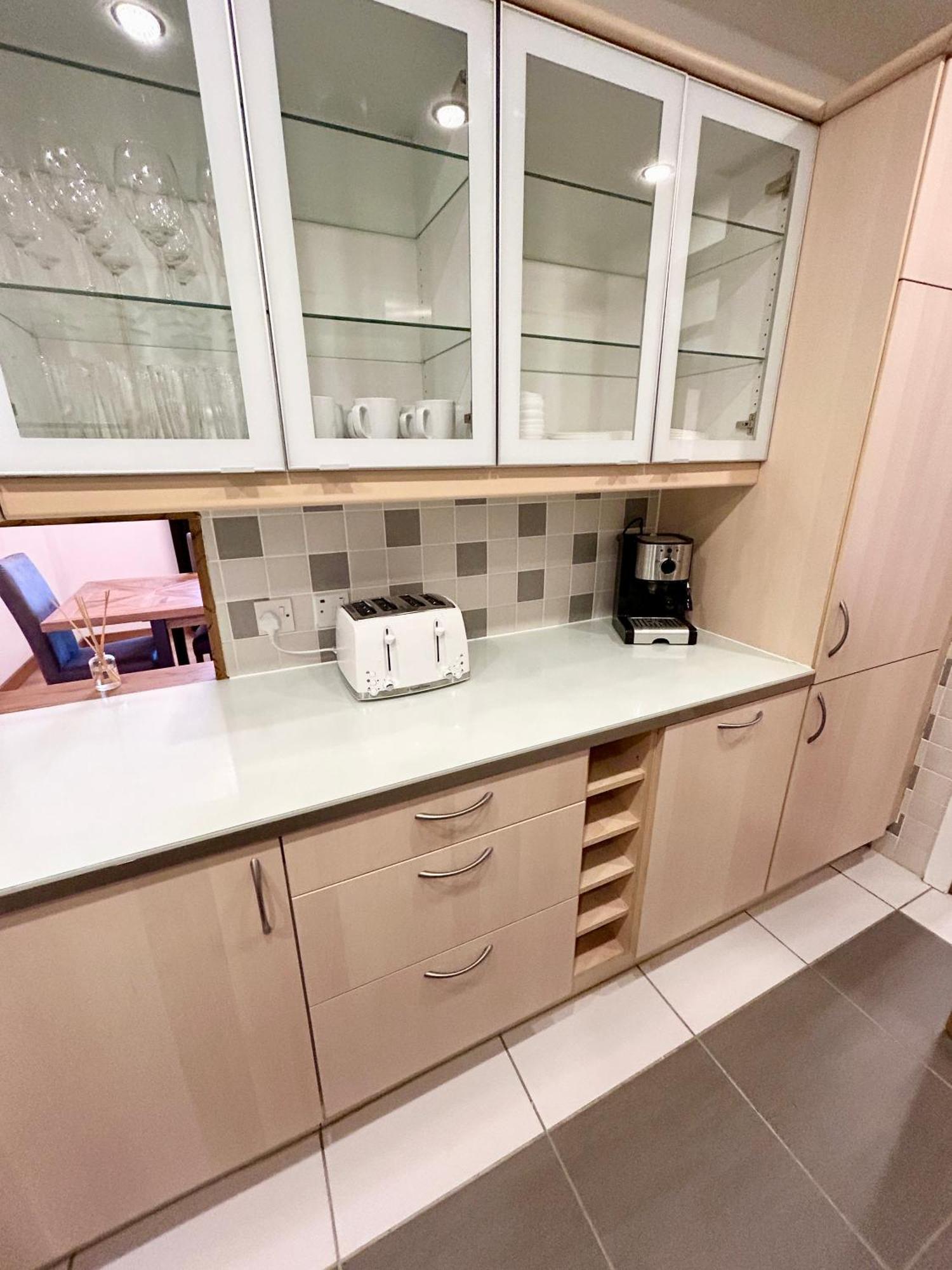 Spacious 3 Bedroom Apartment Close To Marina, 2 Parking Spaces, Kingsize Or Single Beds Southampton Eksteriør billede