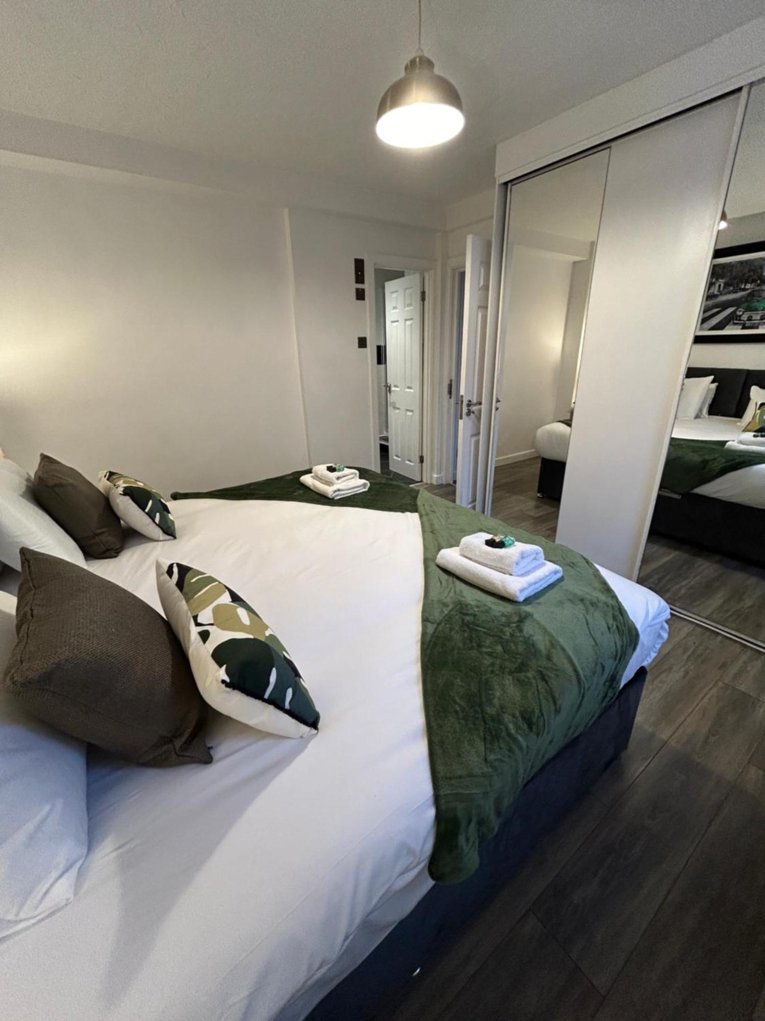Spacious 3 Bedroom Apartment Close To Marina, 2 Parking Spaces, Kingsize Or Single Beds Southampton Eksteriør billede